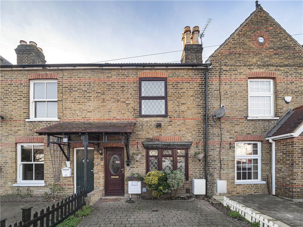 3 bed terraced house for sale in French Street, SunburyOnThames