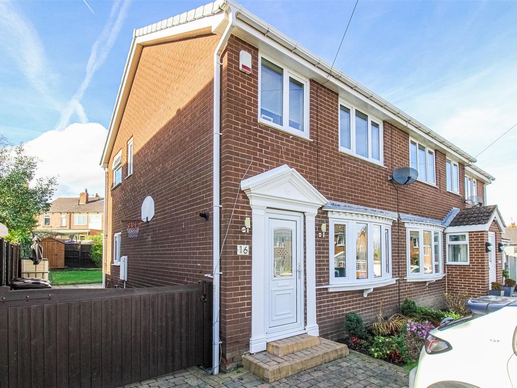 3 bed semidetached house for sale in Highfields, Netherton, Wakefield