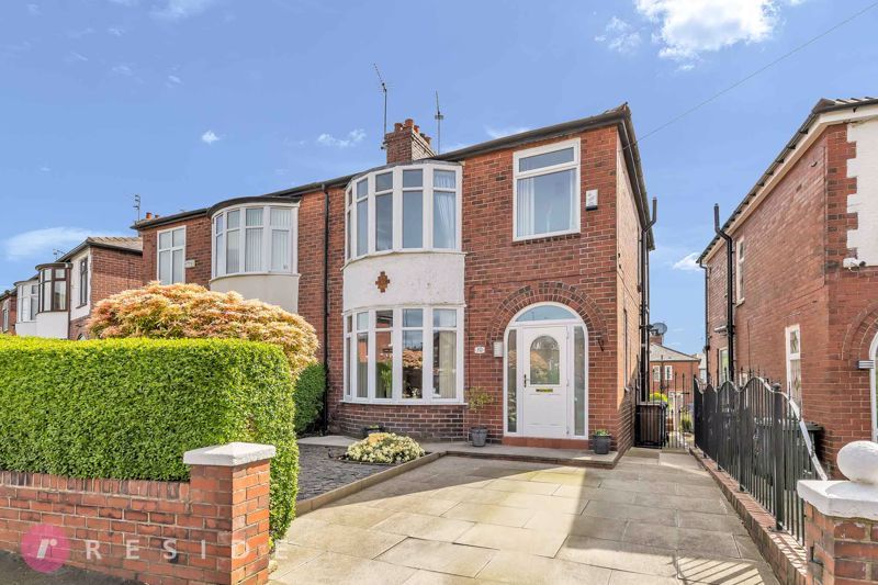 3 bed semidetached house for sale in Phyllis Street, Passmonds