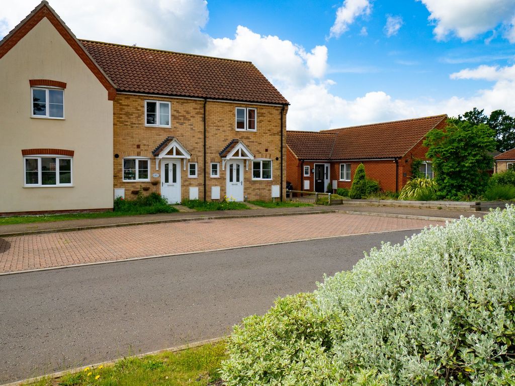 2 bed terraced house for sale in Long Meadow Drive, Roydon, Diss IP22 Zoopla