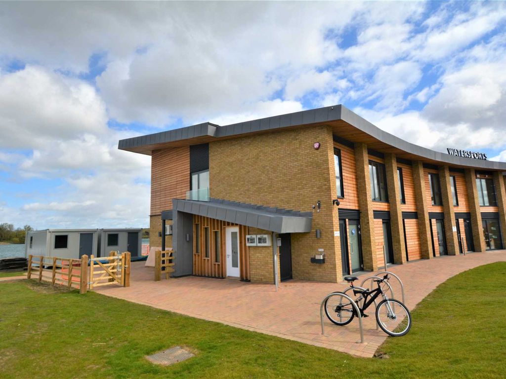 2 bed flat to rent in Willen Park Sports Centre, Brickhill Street