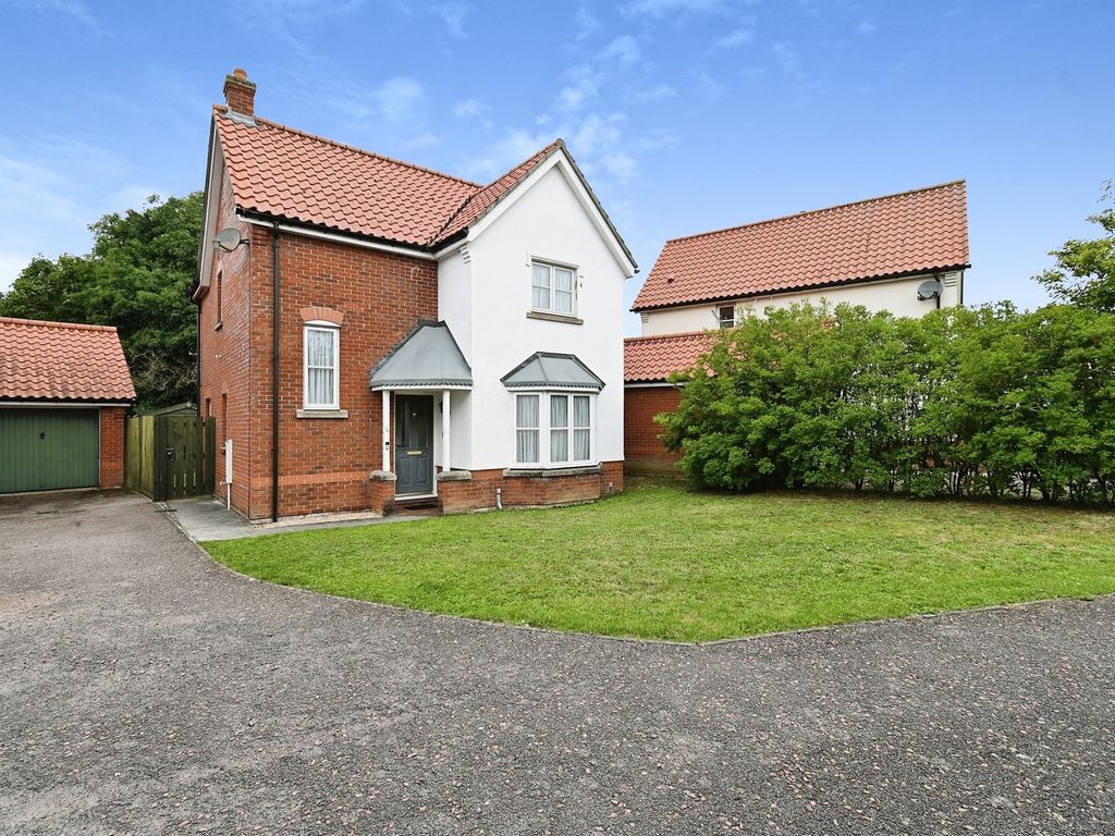 3 bed detached house for sale in Millers Drive, Dickleburgh, Diss IP21