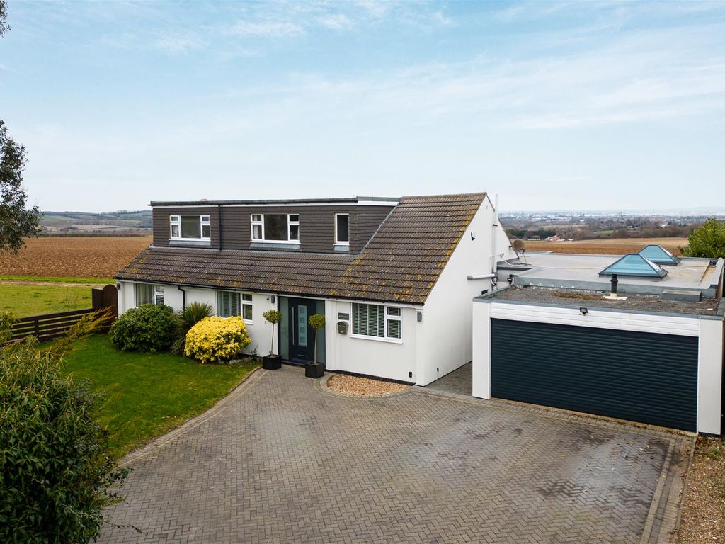 5 bed detached bungalow for sale in Southfleet Avenue, New Barn