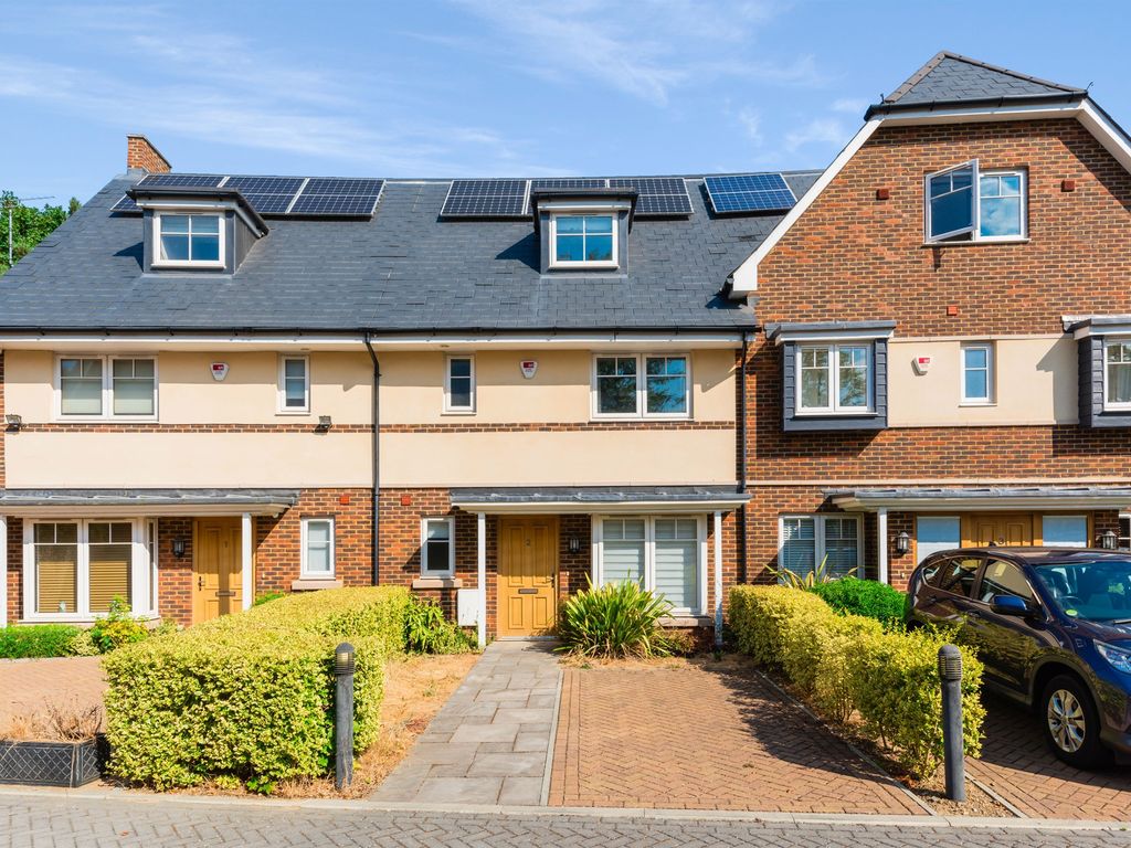 4 bed terraced house for sale in Cambridge Avenue, New Malden KT3 Zoopla