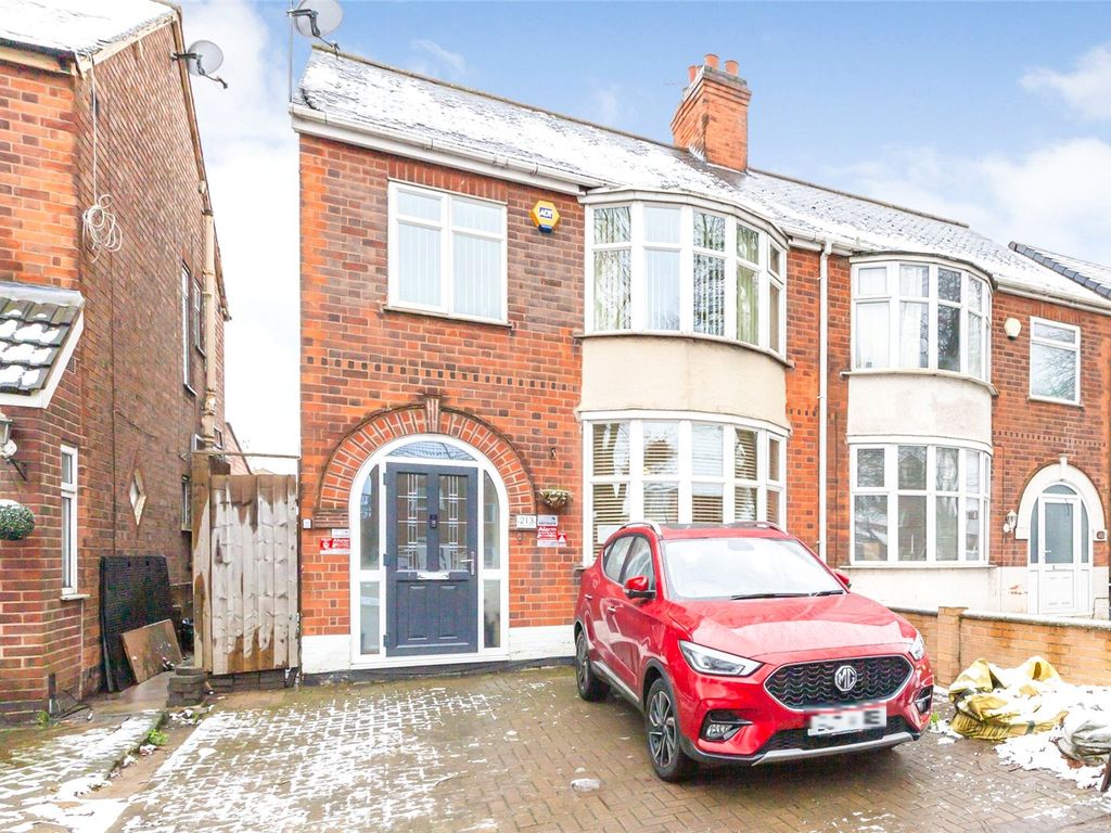 3 bed semidetached house for sale in Blackbird Road, Leicester