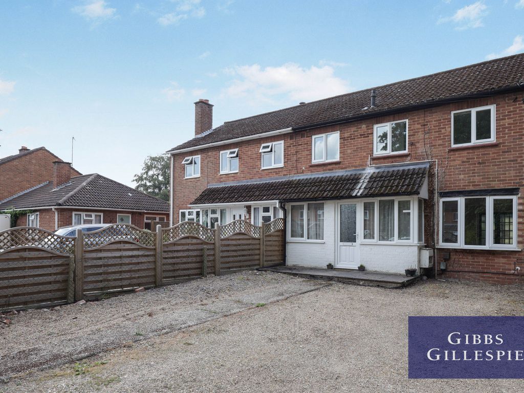 3 bed end terrace house to rent in Leachcroft, Chalfont St. Peter
