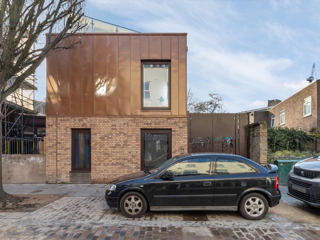 New home, 2 bed flat for sale in Battersea High Street, London SW11