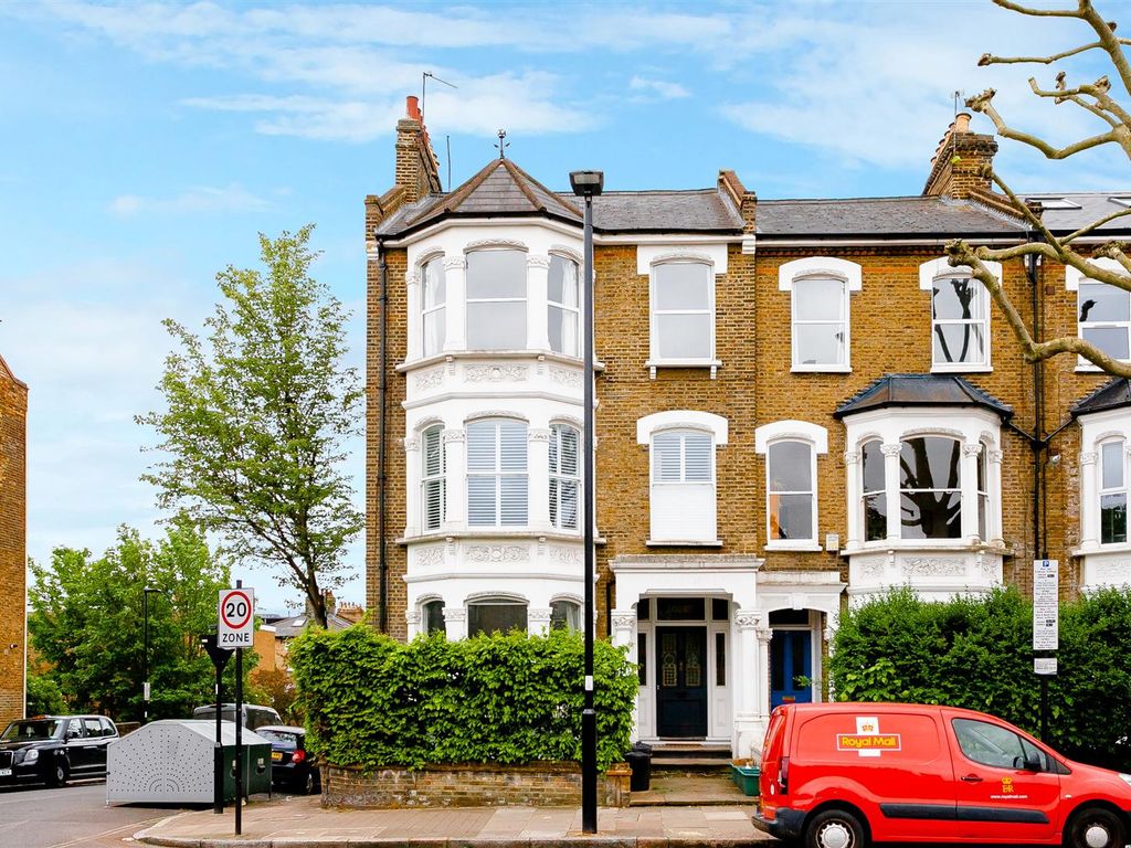 3 bed flat for sale in Hanley Road, London N4 Zoopla