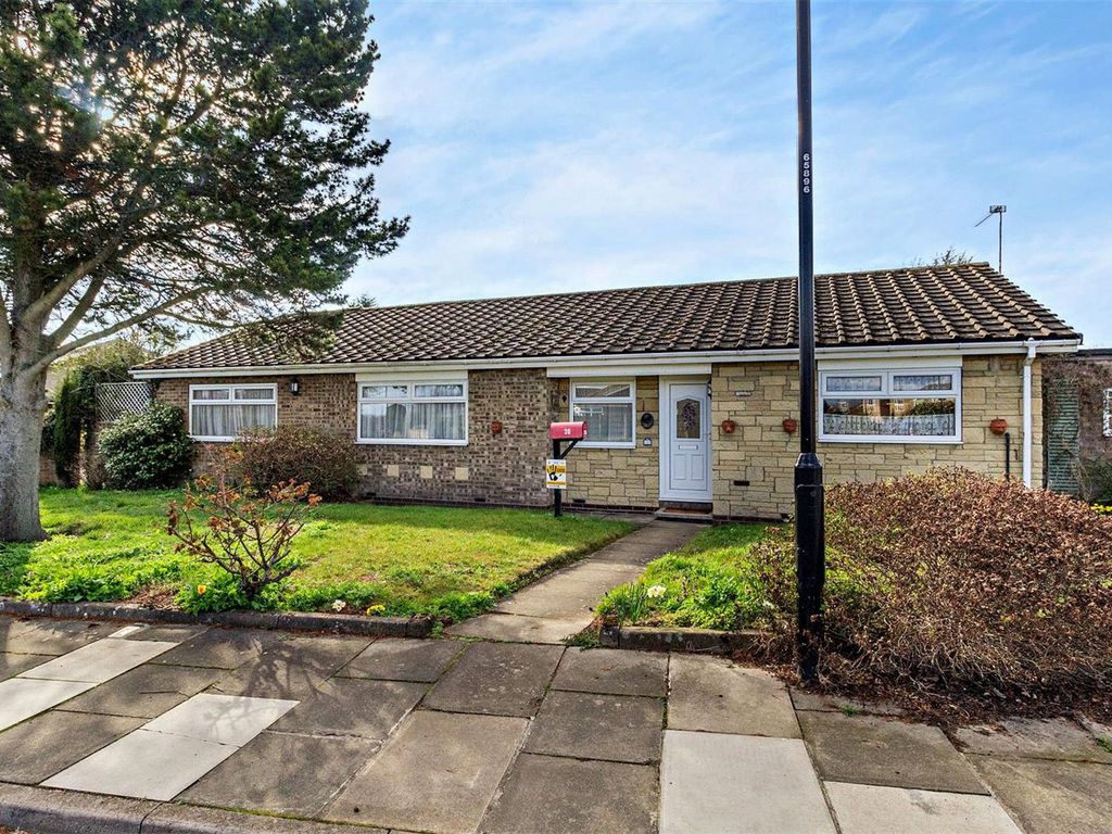 3 bed bungalow for sale in Burnham Close, Doncaster, South Yorkshire