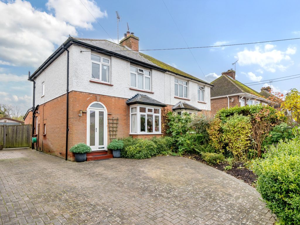 3 bed semidetached house for sale in Tollgate Road, Andover SP10, £