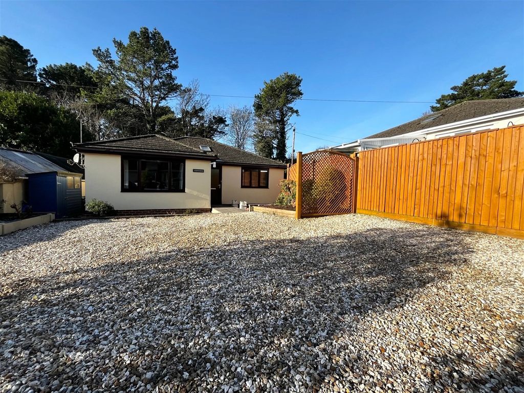 2 bed bungalow for sale in The Grove, Paignton TQ4, £325,000 Zoopla