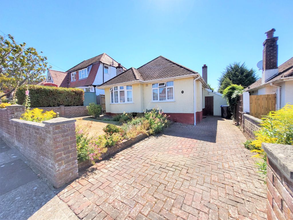 3 bed detached bungalow for sale in Ashfold Avenue, Findon Valley ...