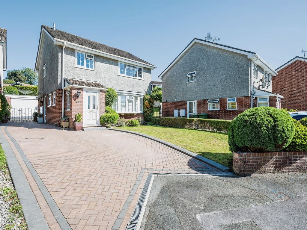 4 bed detached house for sale in Wardlow Gardens, Crownhill, Plymouth