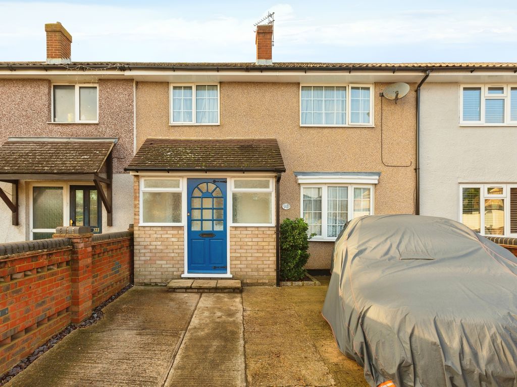 3 bed terraced house for sale in Meadowcroft, Aylesbury HP19, £315,000