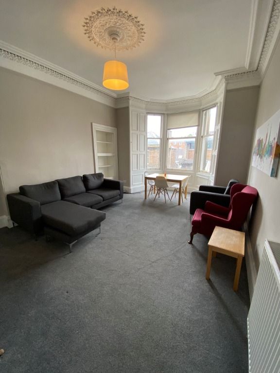 3 bed flat to rent in Morningside Road, Morningside, Edinburgh EH10