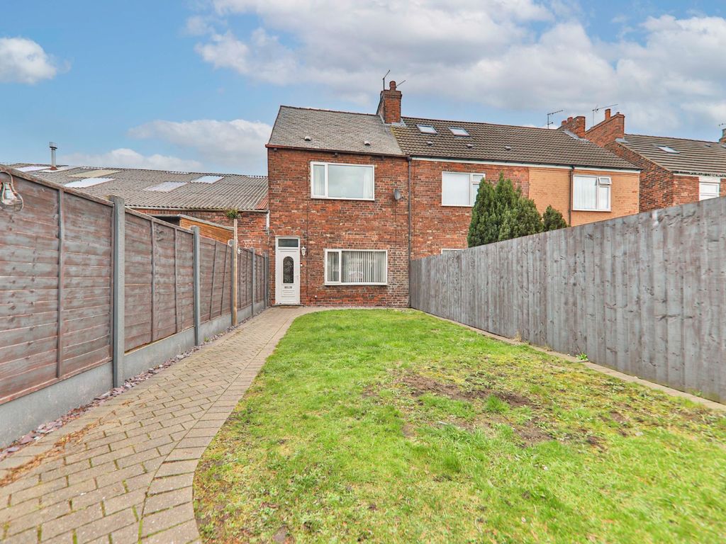 3 bed end terrace house for sale in South View, Anlaby Common, Hull HU4