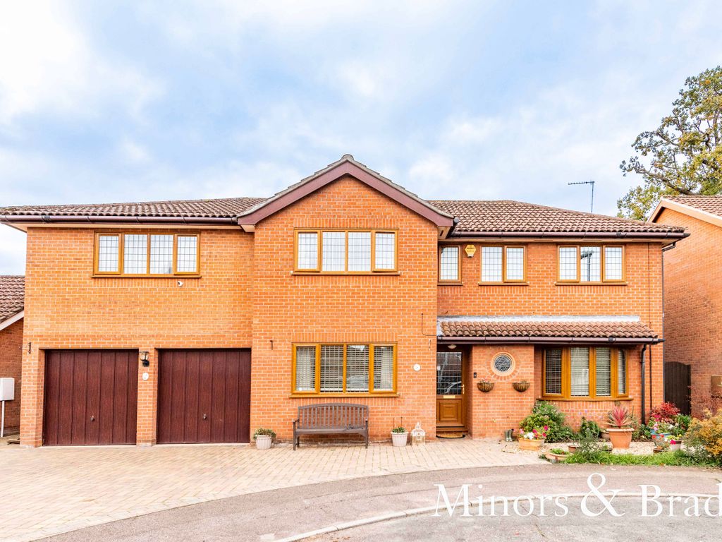 5 bed detached house for sale in Longland Close, Old Catton, Norwich