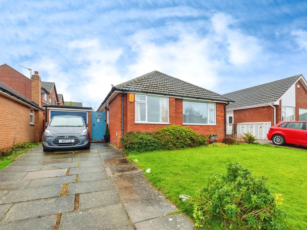 2 bed detached bungalow for sale in Bickerton Avenue, Frodsham WA6, £250,000 Zoopla