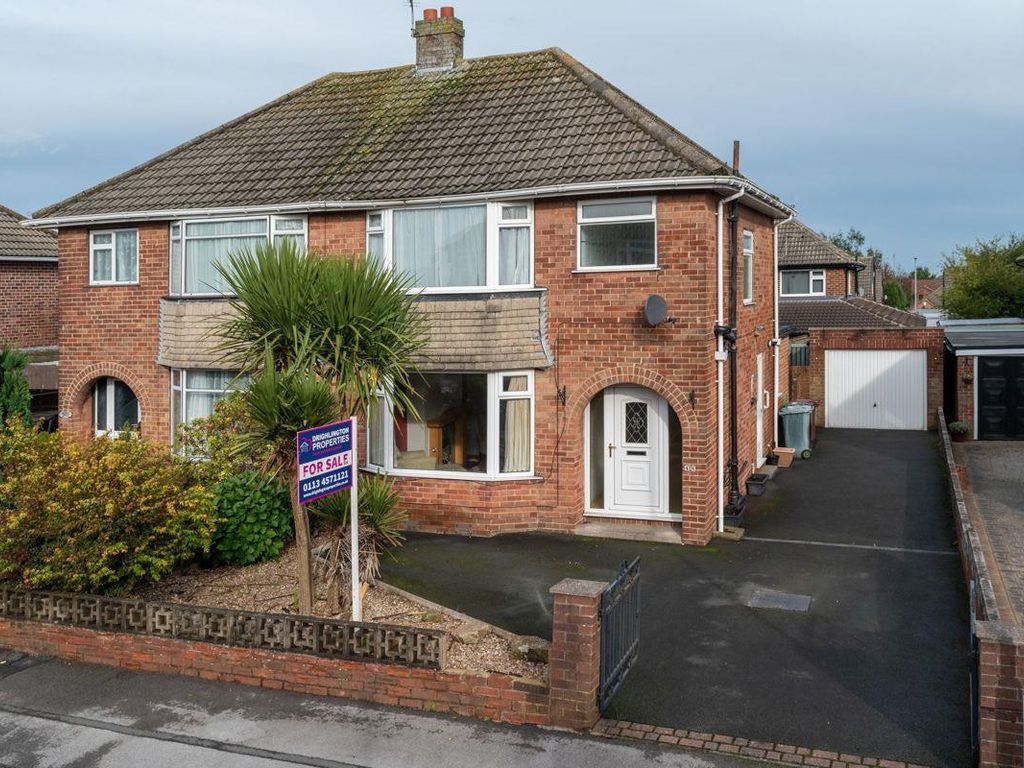 3 bed semidetached house for sale in Dean Park Drive, Drighlington