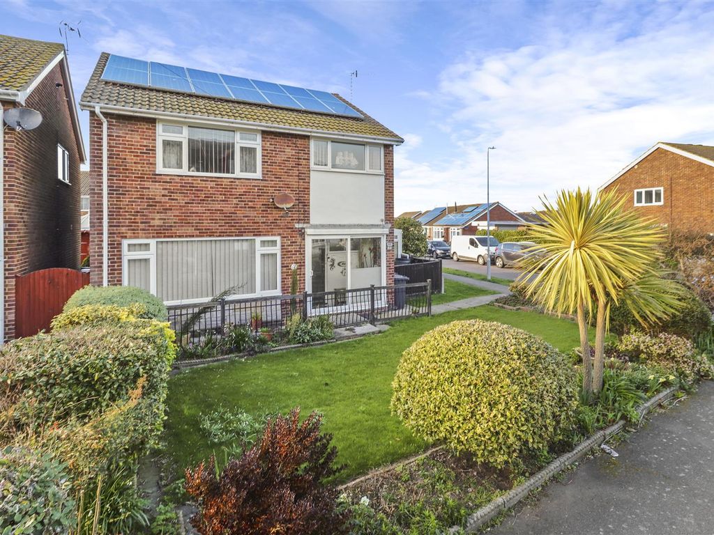 3 bed detached house for sale in Coast Road, Pevensey Bay, Pevensey