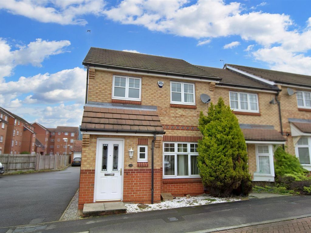 3 bed town house for sale in Minstrel Avenue, Nottingham NG5 Zoopla
