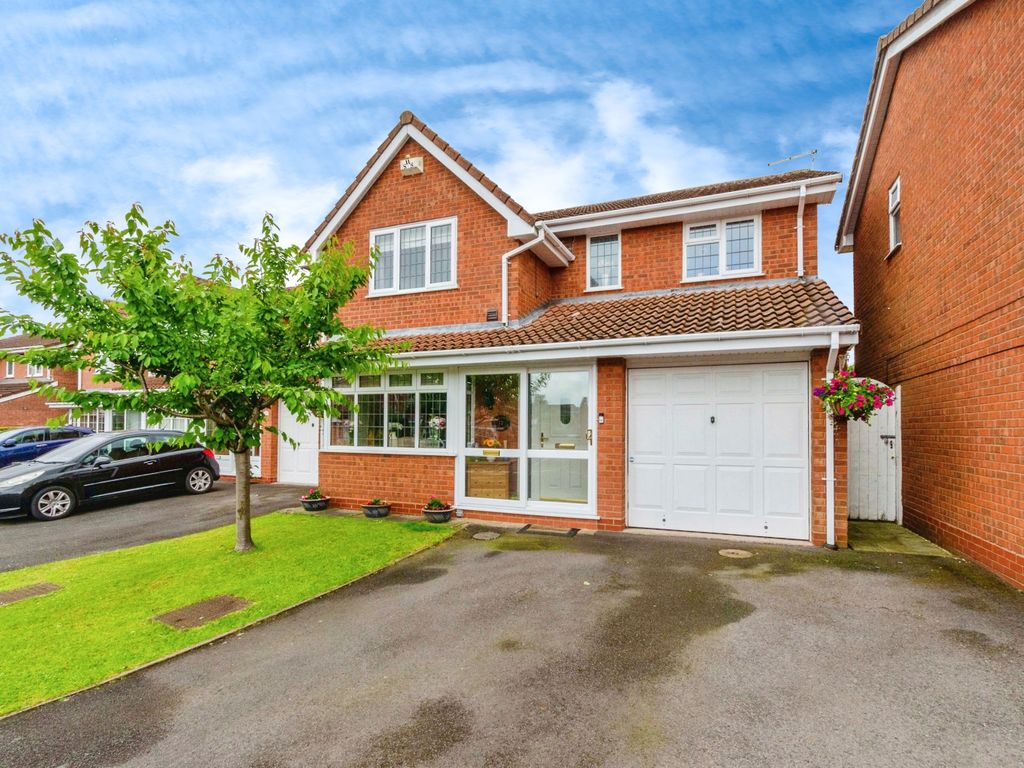4 bed detached house for sale in Charter Road, Tipton DY4, £375,000