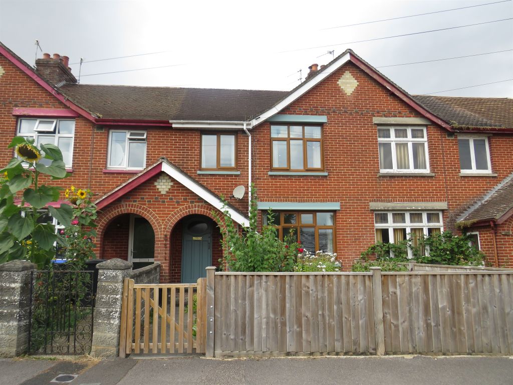 3 bed terraced house for sale in Tollgate Road, Salisbury SP1 Zoopla