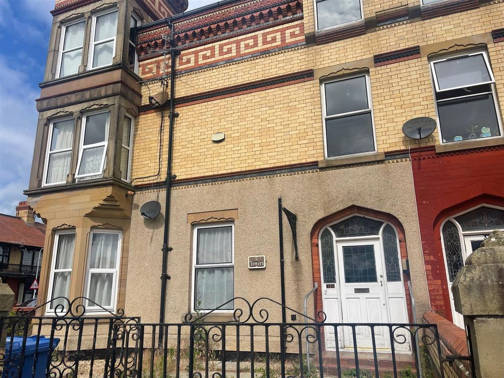 Room to rent in Seabank Road, Rhyl LL18 Zoopla