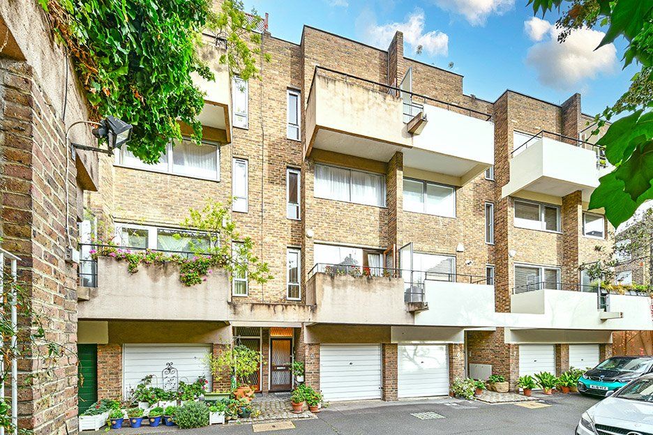 Shaftesbury Mews, Kensington, London W8  