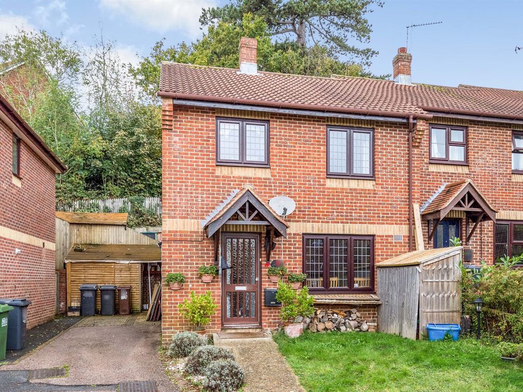 3 bed semidetached house for sale in Uplands Close, Uckfield TN22 Zoopla