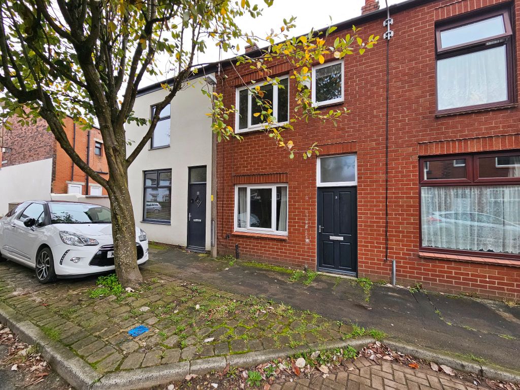 2 bed terraced house to rent in St. Annes Road, Chorley PR6, £595 pcm