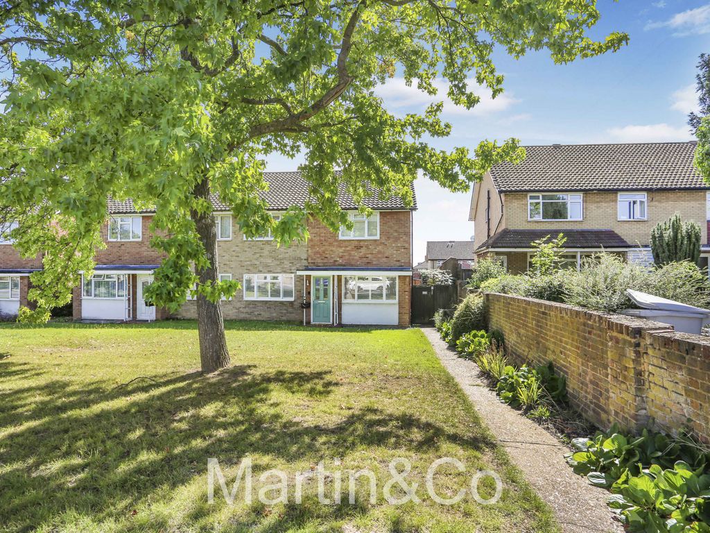 2 bed for sale in London Road, North Cheam, Sutton SM3, £