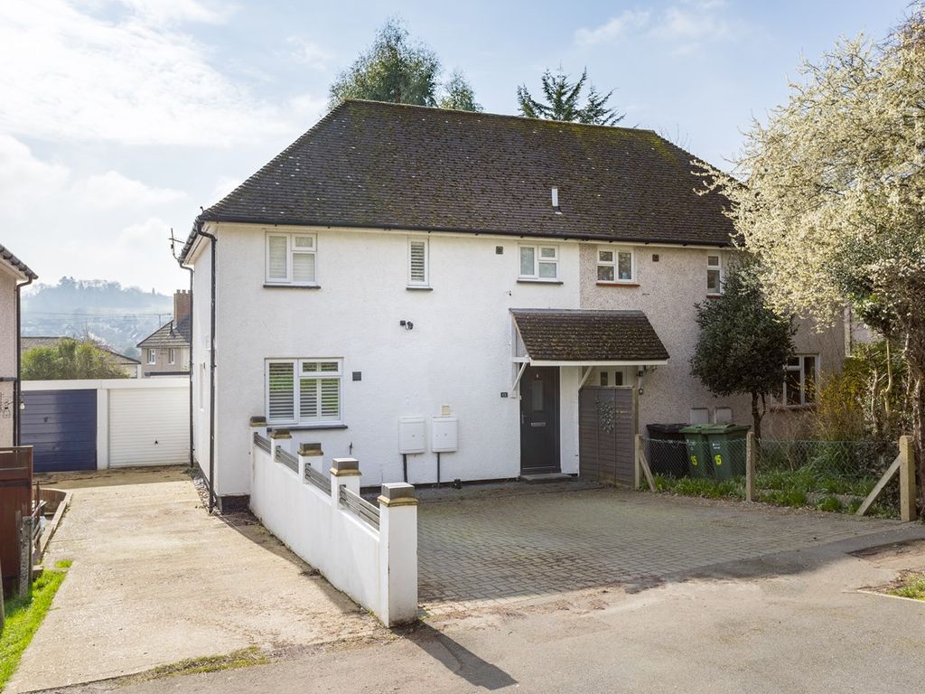 3 bed semidetached house for sale in Alresford Road, Guildford GU2, £