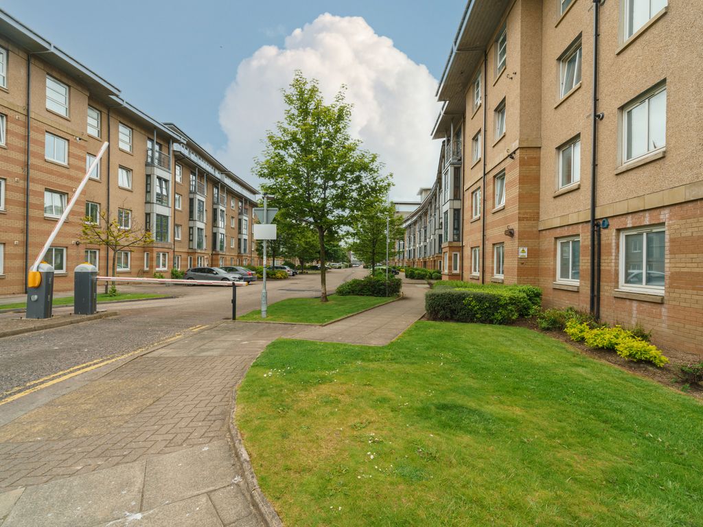 1 bed flat for sale in Bannermill Place, Aberdeen AB24, £98,000 Zoopla