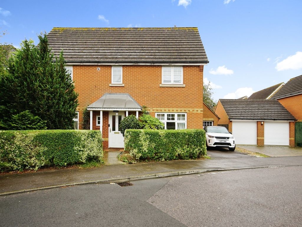 4 bed detached house for sale in Johnson Road, Emersons Green, Bristol
