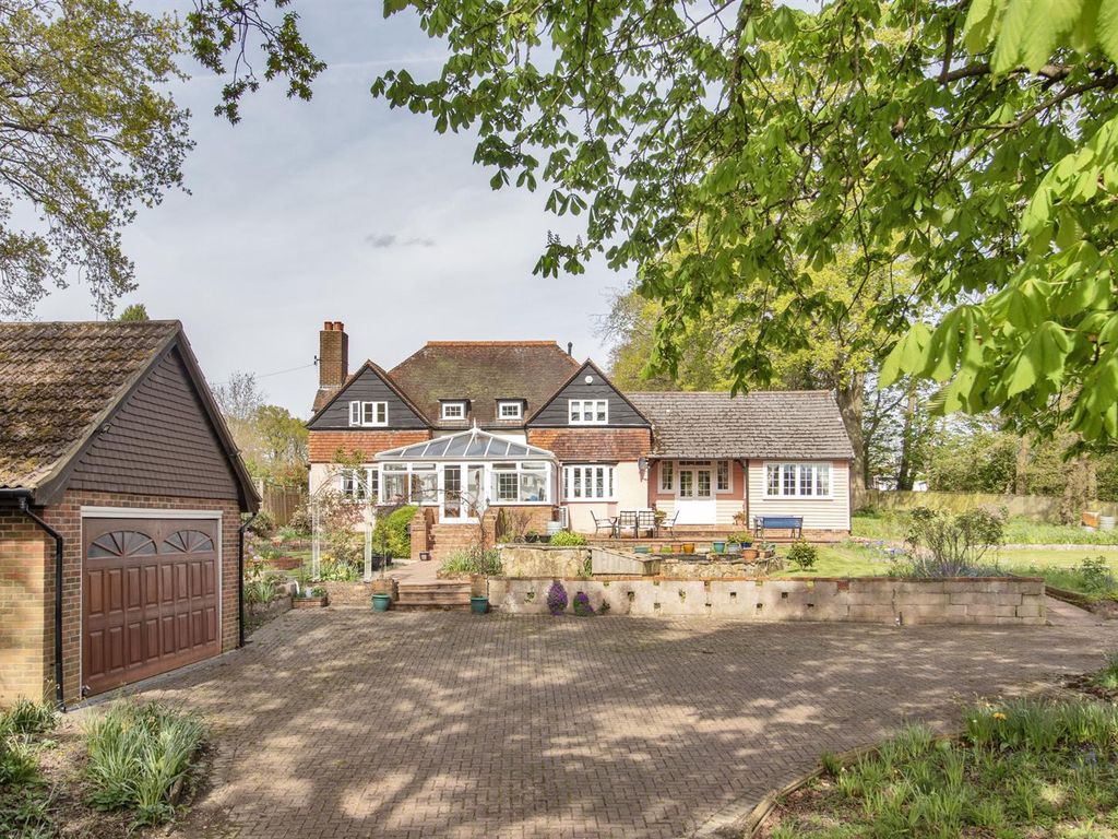 4 bed detached house for sale in Tonbridge Road, Hildenborough