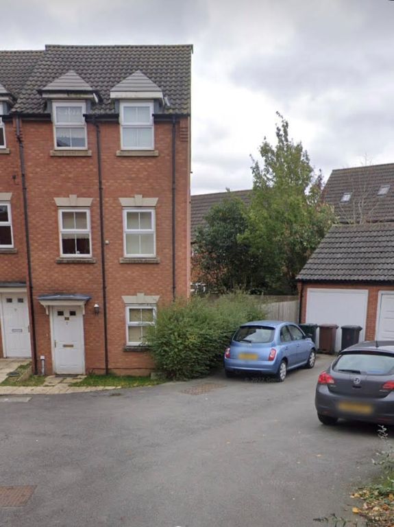 3 bed end terrace house for sale in Jackdaw Road, Corby NN18, £275,000