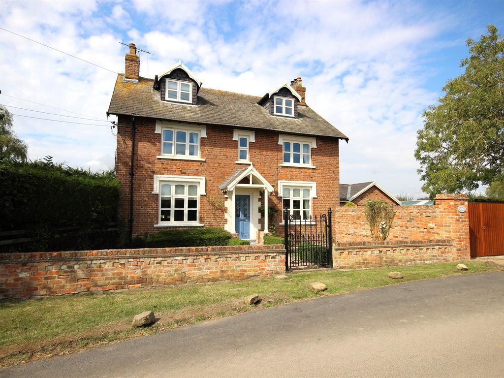 4 bed detached house for sale in Dunnington, Driffield YO25 Zoopla