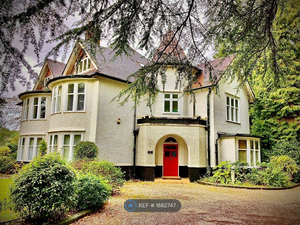 2 bed flat to rent in Talbot Avenue, Bournemouth BH3, £1,200 pcm Zoopla