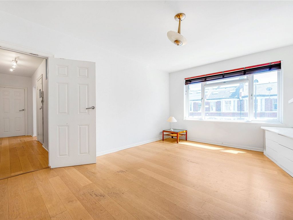 2 bed flat to rent in Rigault Road, Parsons Green SW6, £2,250 pcm Zoopla