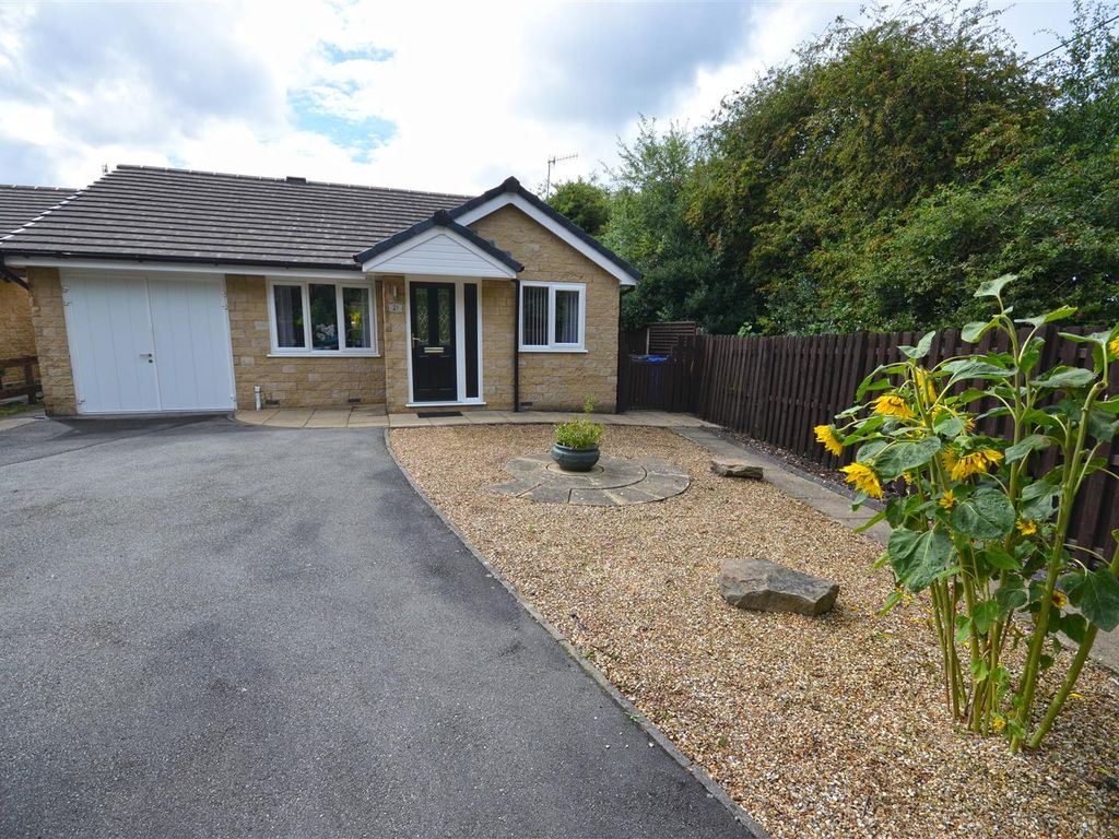 2 bed detached bungalow for sale in Puffingate Close, Carrbrook