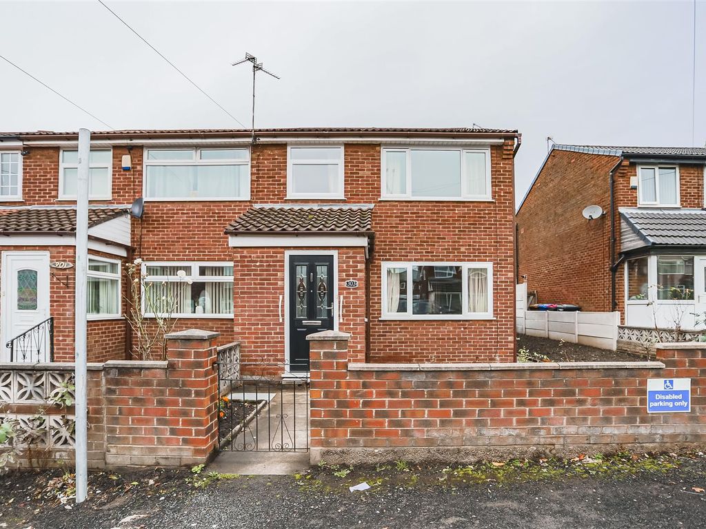 3 bed end terrace house for sale in Moorside Road, Swinton, Manchester