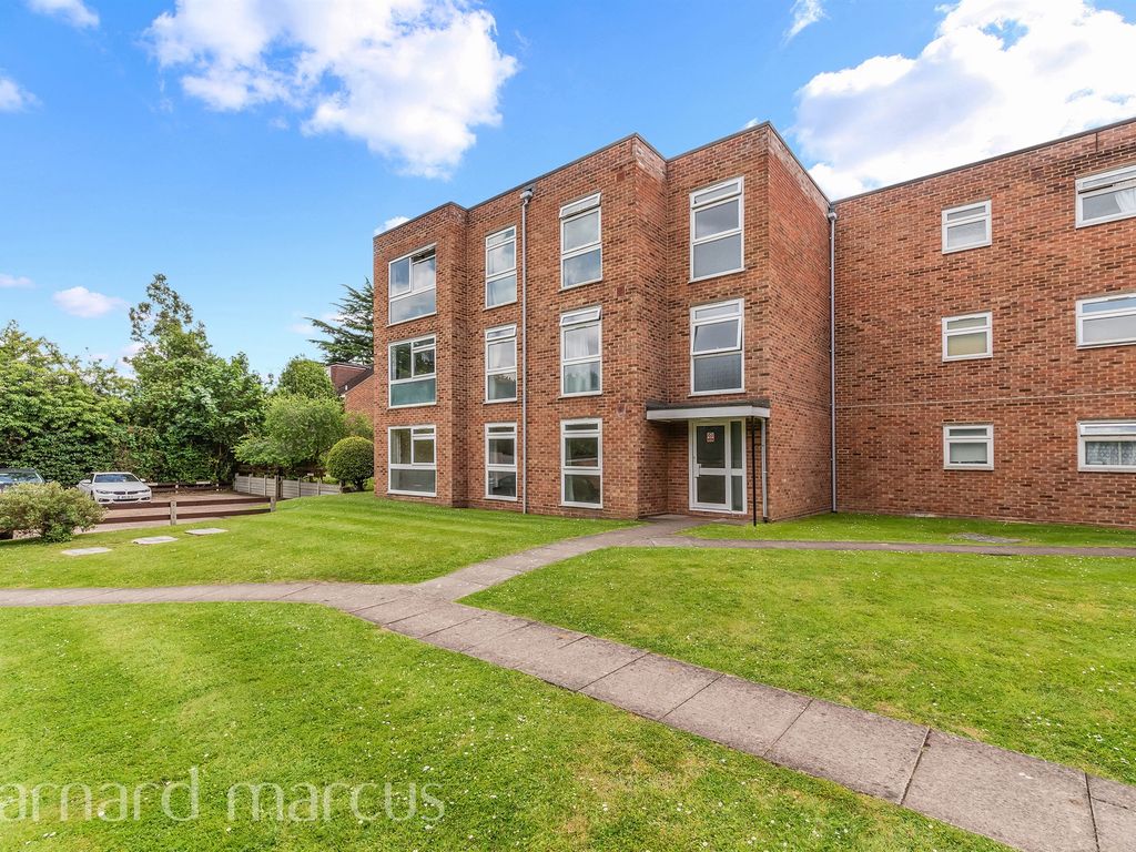 2 bed flat for sale in Worcester Road, Sutton SM2, £325,000 Zoopla
