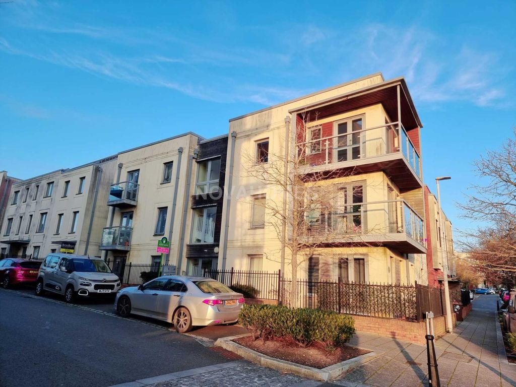 2 bed flat for sale in Wall Street, Devonport, Plymouth PL1 Zoopla