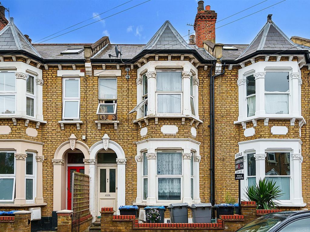 3 bed flat for sale in Wendover Road, London NW10, £400,000 Zoopla