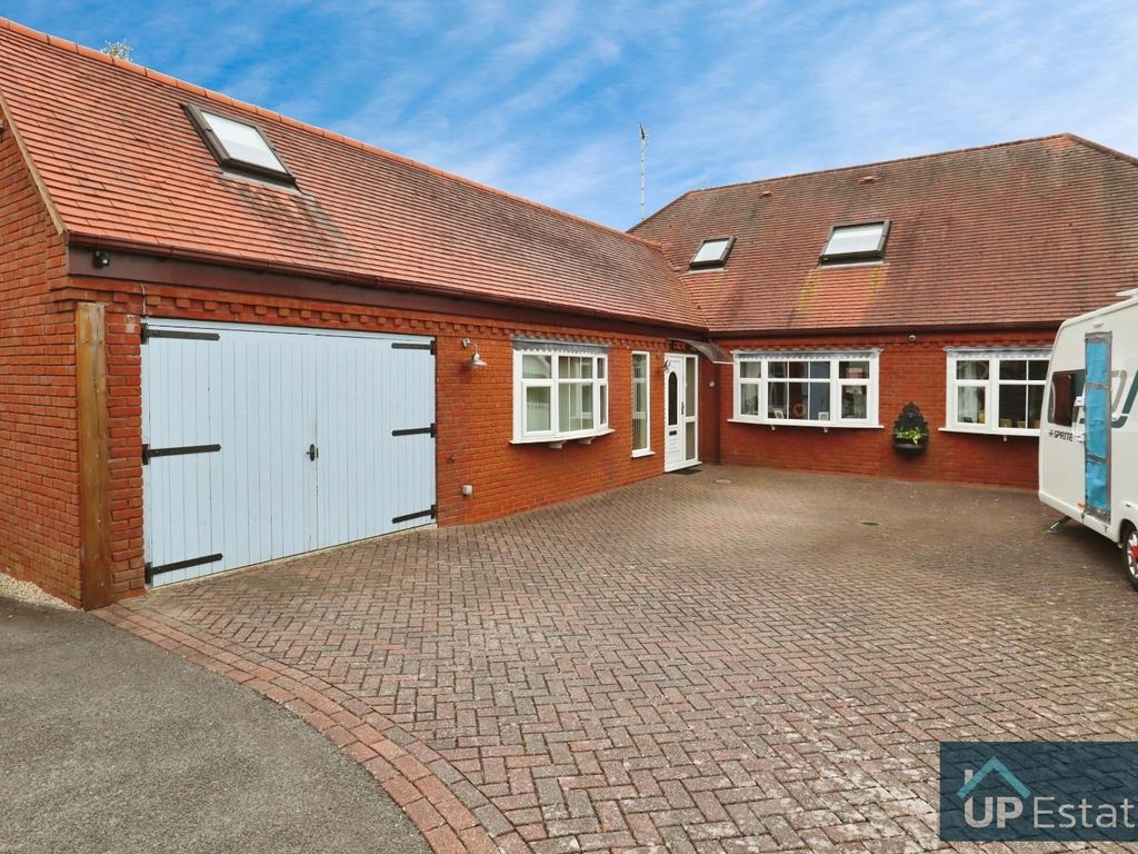 4 bed detached house for sale in Brandon Lane, Coventry CV3, £525,000 Zoopla