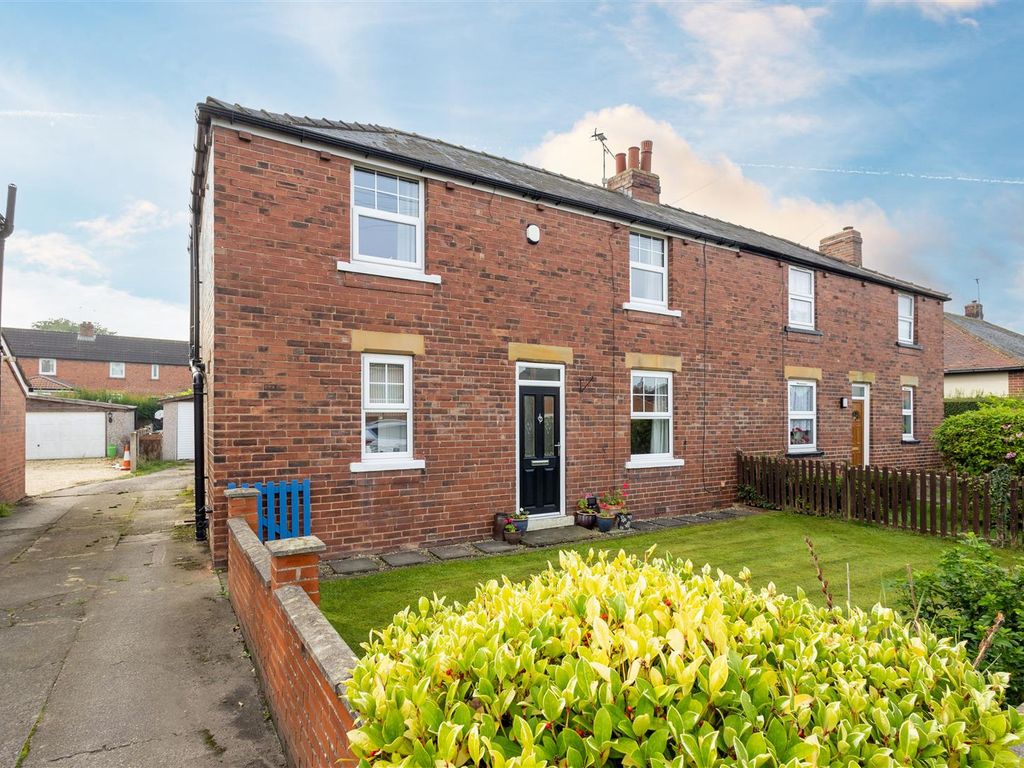 3 bed semidetached house for sale in St. Margarets Road, Methley