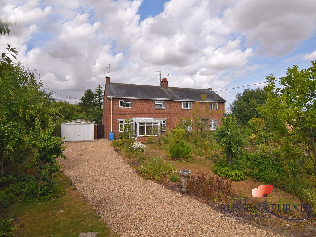 3 bed semidetached house for sale in Lynn Road, Tilney All Saints