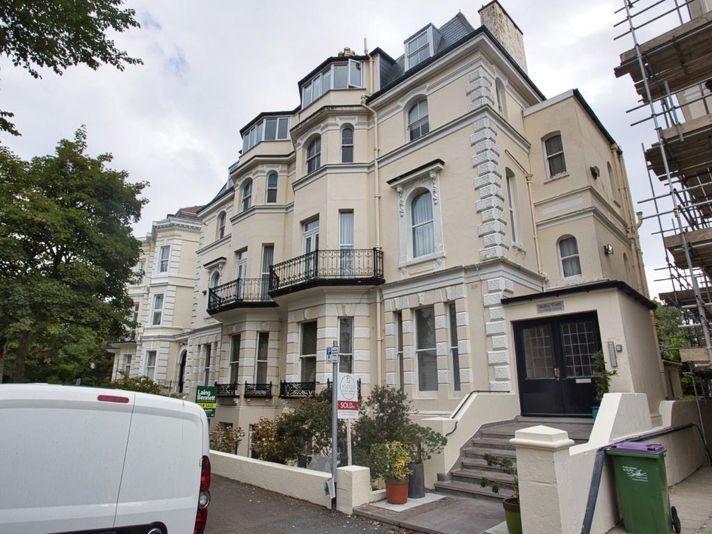 2 bed flat for sale in Trinity Crescent, Folkestone CT20 Zoopla