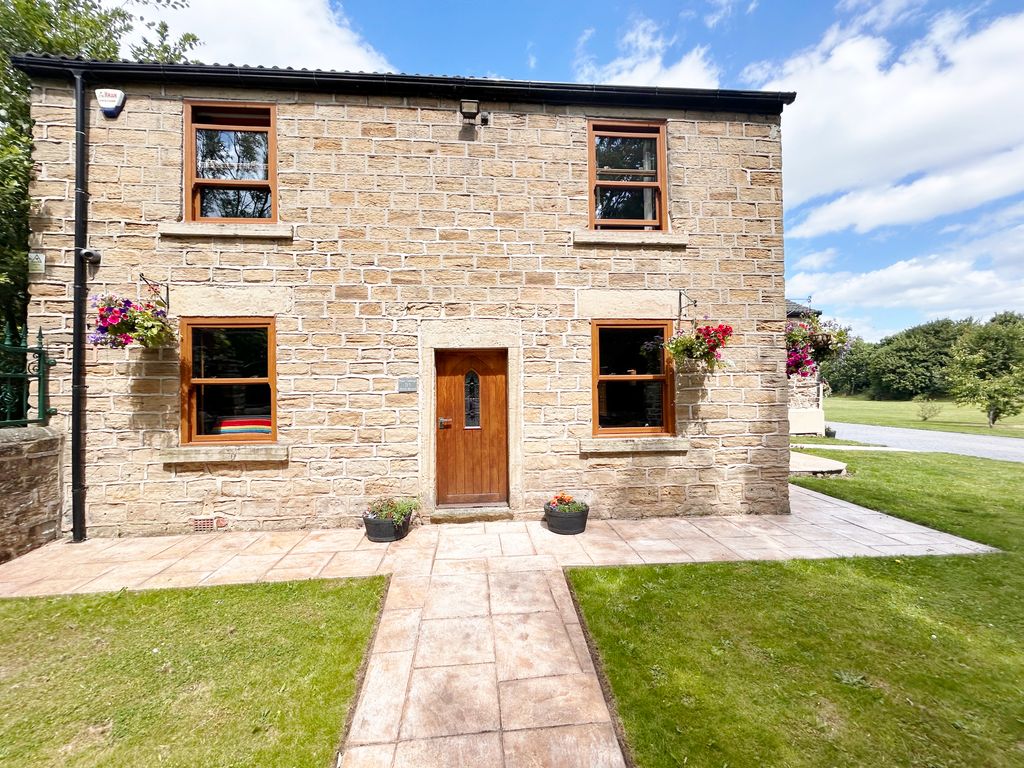 4 bed equestrian for sale in West Street, Wath Upon Dearne S63, £